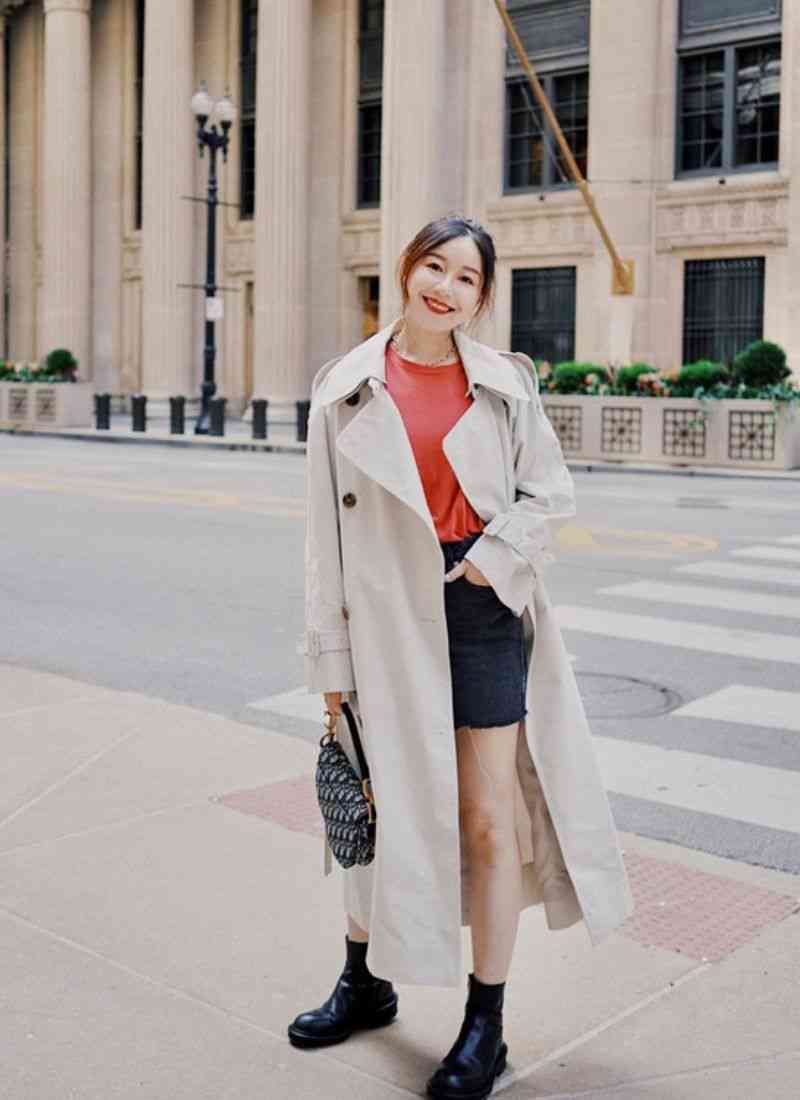 bae35dd9-cach-phoi-do-voi-chelsea-boots-nu-7 Kết hợp giữa quần short năng động cùng áo khoác dáng dài và chelsea boot