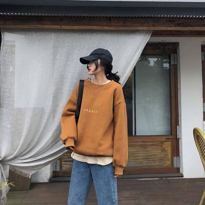 bf2ee349-ao-sweater-mac-voi-quan-gi-5 áo phông và nón